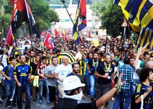 Dev yürüyüş! Tam 100 bin kişi