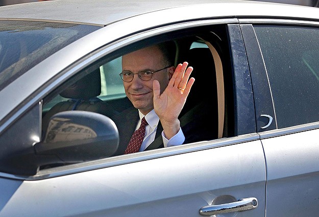 İtalya Başbakanı Letta istifa etti