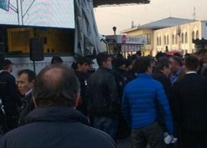 AK Parti Standına Çirkin Saldırı!