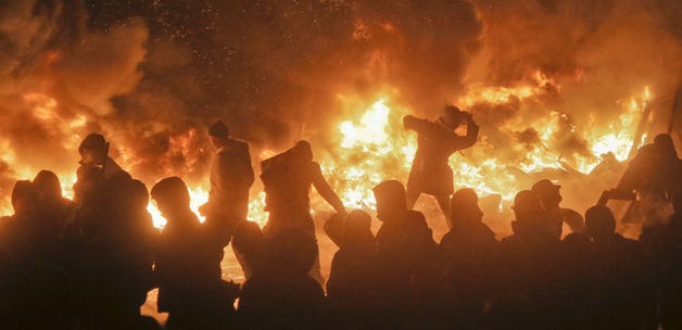 Ukrayna'daki Gösterilerde Flaş Gelişme!
