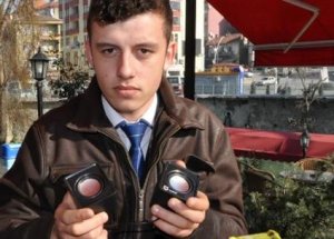 Telefon Sipariş Etti, Hoparlör Geldi