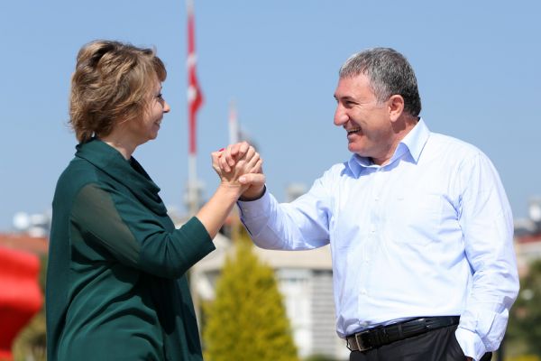 Irina, AK Parti'den birinci sırada aday