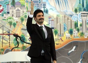 Uğur Işılak AK Parti'den Kaç Para Aldı?