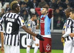 Trabzonspor Turu Zora Soktu!