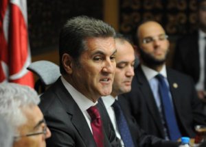 Sarıgül Partisine Çattı