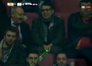 Lazerli Taraftardan Şaşırtan İfade!