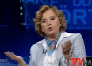 Nagehan Alçı İle Nazlı Ilıcak Birbirine Girdi