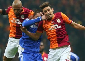 Aslan Chelsea'yi Elinden Kaçırdı!
