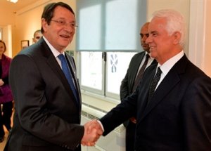 Kıbrıs Müzakereleri Sessiz Sedasız Sürüyor