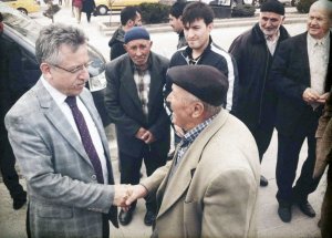 Ak Parti Yozgat Adayı Kapı Kapı Dolaşıyor