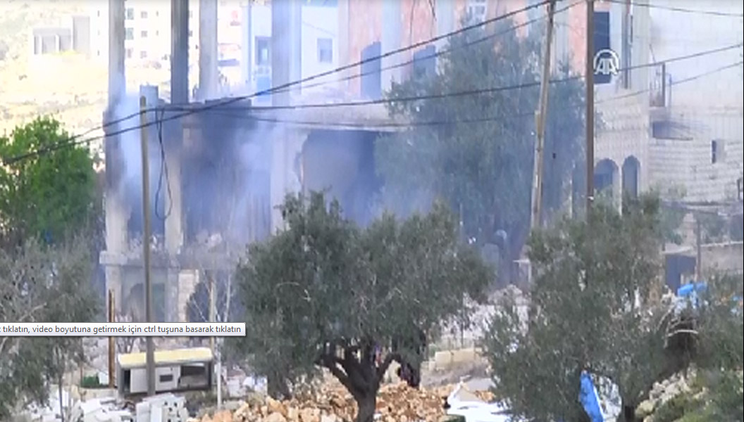 İnsanlar İçindeyken Evlerini Yıktılar