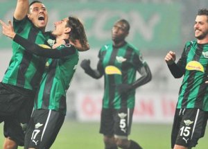 Akhisar, Bursa'yı Akyüz'le Geçti
