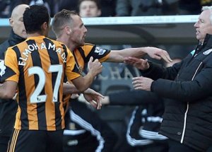 Teknik Direktör Oyuncuya Kafa Attı!