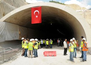 Türkiye'nin En Uzun Tüneli Yarın Açılacak