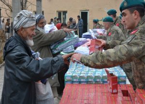 Türk Askeri Afgan Halkına Yardıma Devam Ediyor