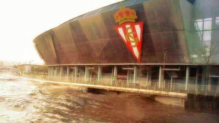 Gijon stadı sular altında