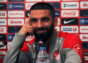 FIFA Arda Turan'a İzin Vermiyor!