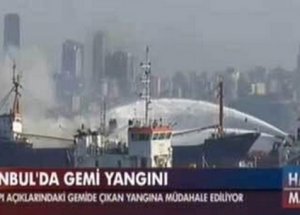 İstanbul'da Gemi Yangını