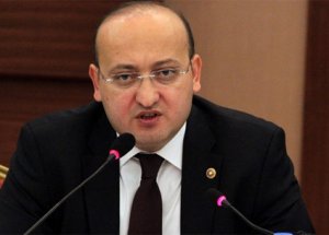 Akdoğan'dan Başbakan Tarifi!