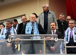 Devlet Bahçeli Ve Ekibi De Dinlenmiş