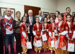 Büyükşehir Halk Oyunları Ekibi Adana Şampiyonu