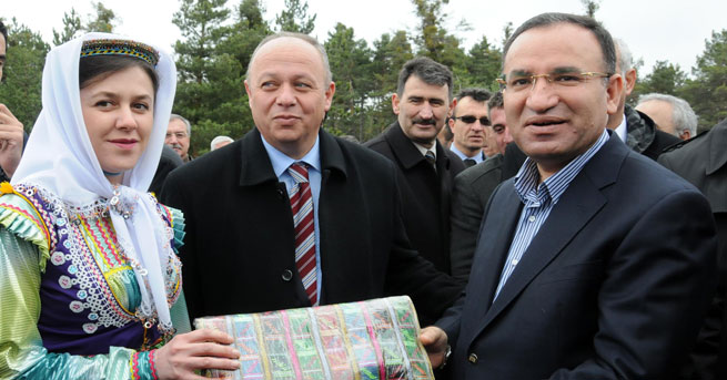 Bakan'ı Yuhalattı