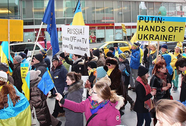 Putin'e Kanada'da protesto