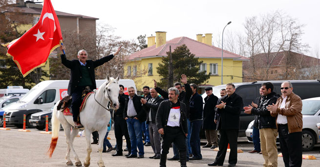 Mahallenin beyaz atlı prensi