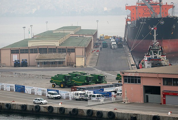 İzmir merkezli operasyonda 7 tahliye