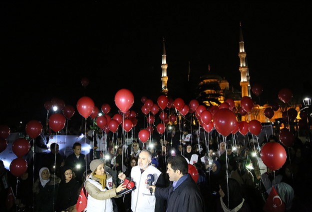 Dünya “Seninleyiz Suriye!” diyor