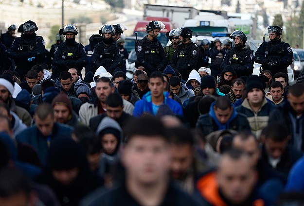 Mescid-i Aksa'da İsrail zulmü