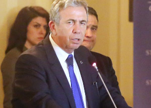 “Ankara 20 Yıldır Aynı Filmi İzliyor”