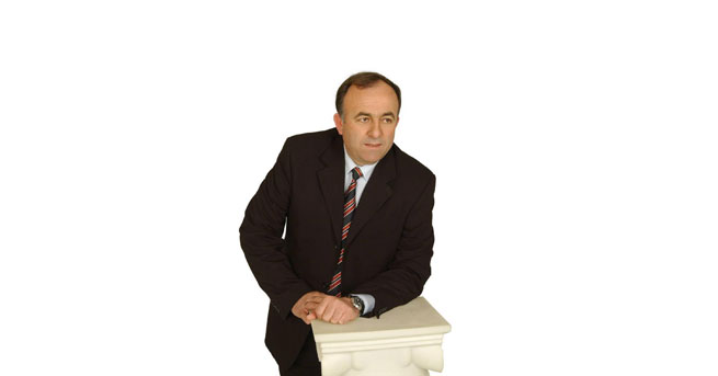 AK Parti'li Belediye Başkanı'na Silahlı Saldırı!