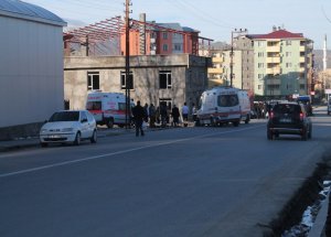 Ambulansla Otomobil Çarpıştı: 4 Yaralı