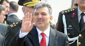 Gül için sevgi izdihamı