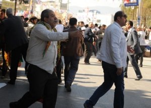 Nevruz Bahanecileri Polise Saldırdı