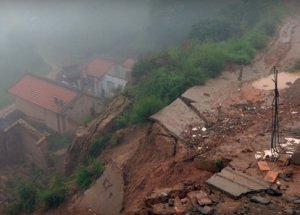 ABD'de Toprak Kayması: 3 ölü