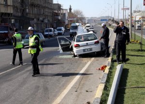 Gaziantep’te Trafik Kazası: 1 Ölü, 3 Yaralı