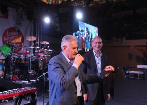 Binali Yıldırım Muhalefete Yüklendi