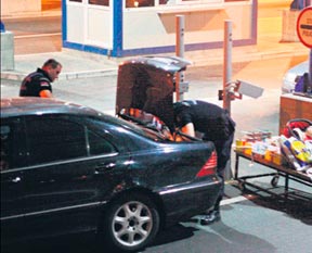 Teröre sınırda darbe
