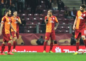 Arena'da 'Yönetim İstifa' Sesleri