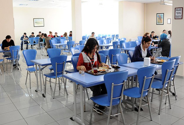Yurtlardaki yemek saatleri uzatıldı