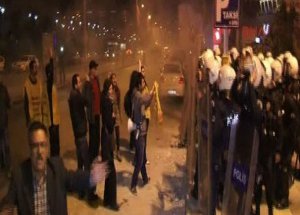 Ak Parti İle CHP'li Grup Kavga Etti