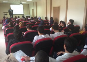 Hastane Çalışanlarına Trafik Semineri Verildi