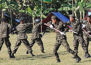 Filipinler'de Tarihi Anlaşma İmzalandı