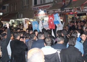 Siirt'te Ak Parti'ye Yoğun Katılım