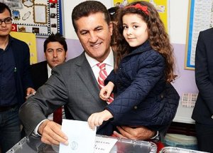 Mustafa Sarıgül Zarfı Torununa Attırdı