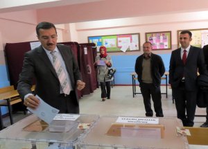 Şahin Ve Tüfenkçi Aynı Okulda Oyunu Kullandı