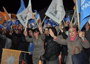 Uşak’ta Ak Parti Coşkusu