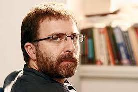 Hakan: "Arada Bir Cuma'ya Gitseniz"